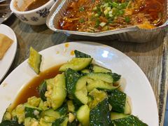 拍黄瓜-玫瑰红烤羊排(北新桥三条店)