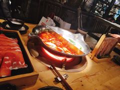 台式麻辣锅-湊湊火锅·茶憩(杭州湖滨银泰in77店)