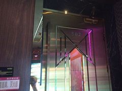 -温莎KTV(珠江路店)