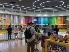 -m豆巧克力世界(上海世茂广场店)