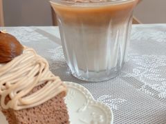 拿铁（冰）-LuluCake·路鹿蛋糕