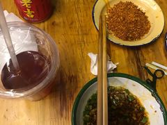-拈签一笑黄牛肉辣卤串串