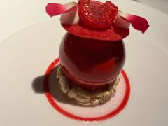 树莓慕斯+梅子果酱-弦月窗LUNETTE BY AMANDA(复兴路店)