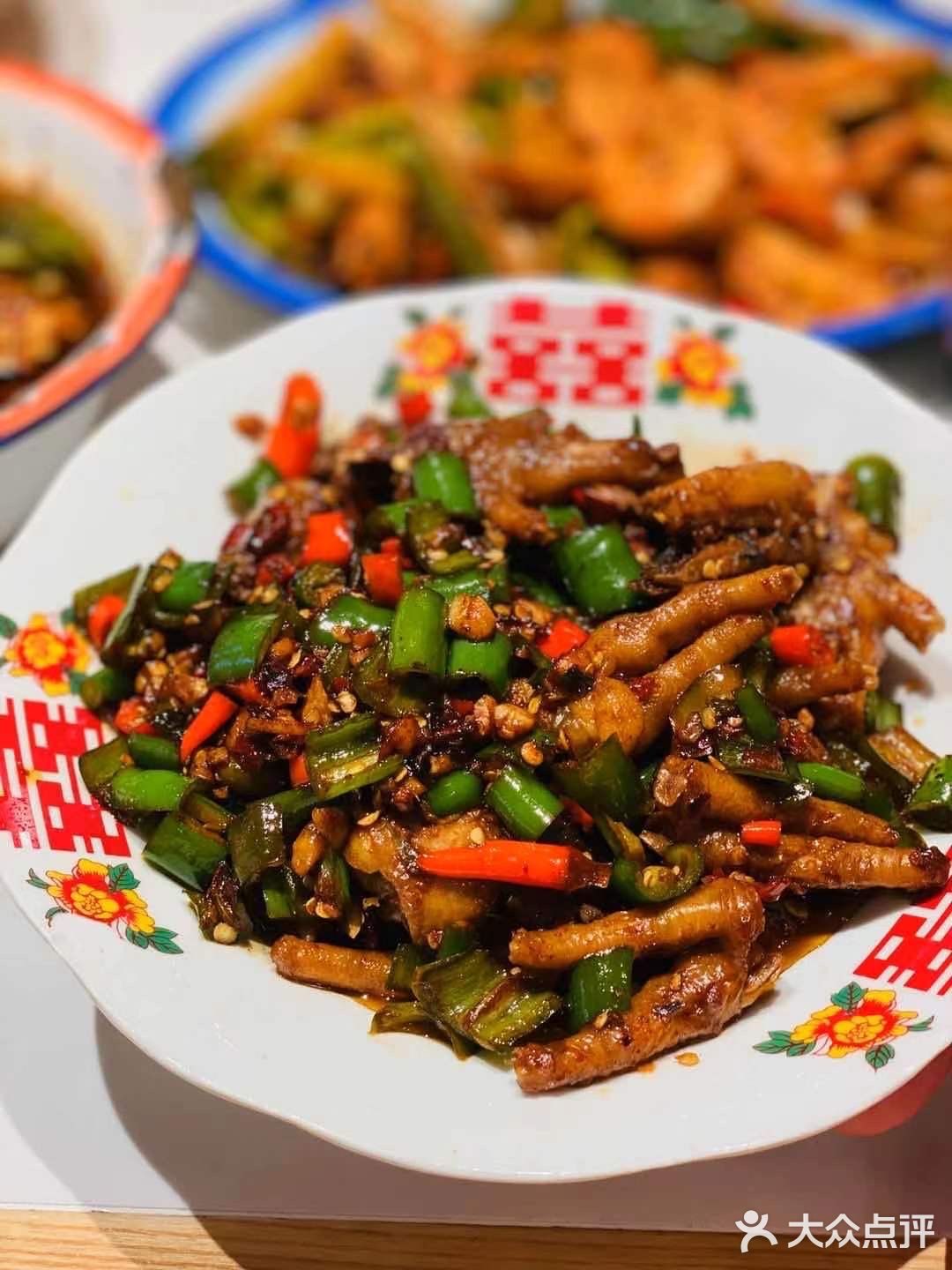 魔都探店｜穿越回老上海的国民饭店，神鲜馆
