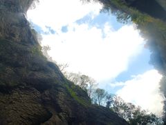 -燕子河大峡谷天坑仙境