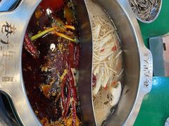 -巷子里头麻辣烫火锅串串(温江店)