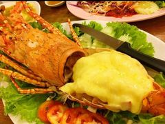 -J Daeng Seafood