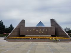 -上海市龙华烈士陵园