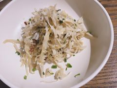 香葱拌笋衣-小大董·烤鸭(王府井apm店)