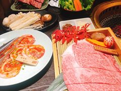 -山川小町·极番烧肉(新地假日广场店)