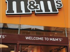 -m豆巧克力世界(上海世茂广场店)