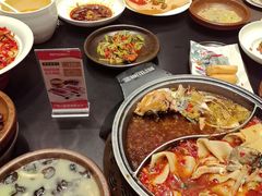 -阿瓦山寨·湘菜现炒·剁椒鱼头王(咸阳总店)
