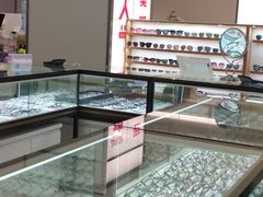 -三叶眼镜城批发市场(上海火车站店)