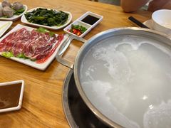 鲜牛展-吉友粥底火锅(方斜路店)