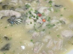 -严记小天府酸菜鱼(西四路店)