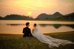 -AOROA·奥洛拉婚纱摄影·旅拍·礼服