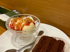 提拉米苏配树莓果酱冰淇淋-萨莉亚意式餐厅(深圳北站店)