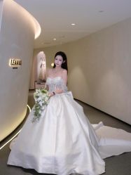 -城市花园婚纱摄影
