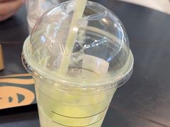 -星巴克(南京南站北夹层店)