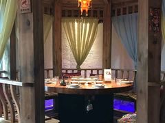 -老牌坊云南鱼豆花火锅(爱建店)