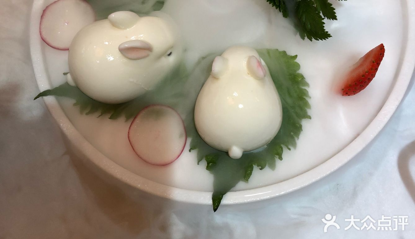 彬彬又有礼，餐饮有文化，个个喜相迎