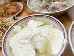 破店豆花-老方桌烂蹄花川菜馆(九龙坡店)