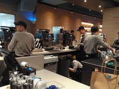 -瑞幸咖啡(外滩SOHO店)
