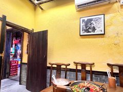-富正毅三下锅·湘西韵味(天门山索道店)