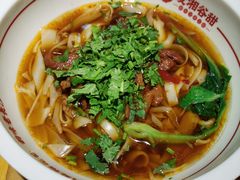 -呷佬·长沙手工米粉(金沙江路店)