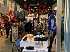 -SKECHERS 斯凯奇(上海国际时尚中心店)