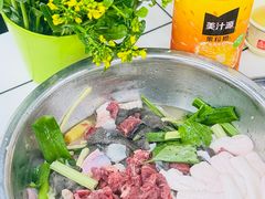 -周良天山牛杂城(天山路总店)