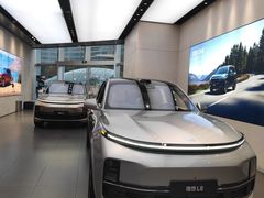 -理想汽车(世纪汇店)