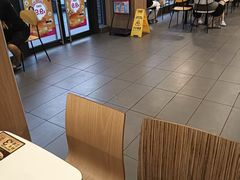-麦当劳(湛江大厦店)