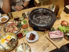 -青瓦餐厅·生鱼片·韩园烤肉(西塔店)