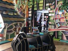 -钟书阁(松江泰晤士小镇店)