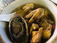 鲍鱼炖鸡-小粤楼·怀旧粤菜(万辉国际广场店)