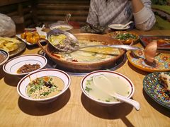 -洱火云南酸菜牛肉火锅(石景山当代商城店)