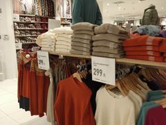 -优衣库(石家庄裕华万达广场店)