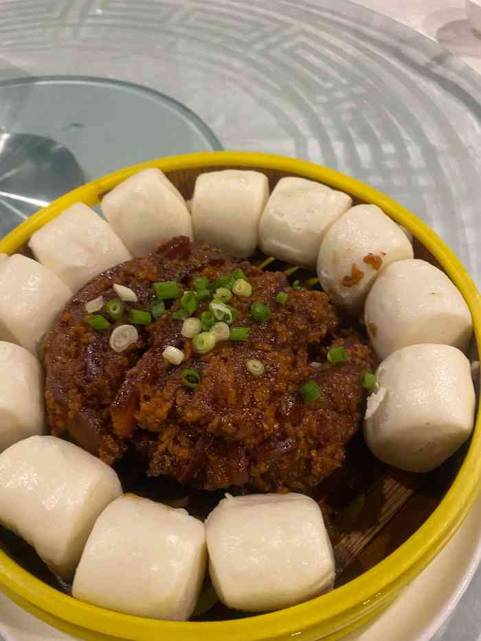 玉林烤鸭店(华威桥店)-"精品烤鸭不错,酱料每人一小碟,很方便卫生.