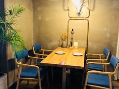 -HIGH FIVE哈福手工汉堡(桂林路店)