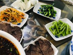 -吾穆勒蓬灰牛肉面·清真(北滨河中路店)
