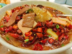 毛血旺-海派美食•海鲜青岛菜•活海肠捞饭(台东店)