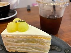 蜜瓜奶油蛋糕-black rainbow coffee