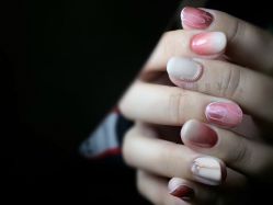 -一笔绣狂草美甲坊