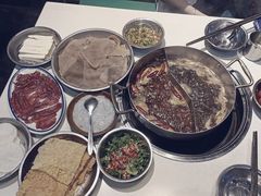 -憨铁匠老火锅(龙岗万科里店)