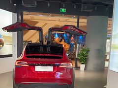 -TESLA 特斯拉(上海太古汇体验店)