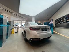 -上海宝诚尊悦宝马4S店(静安店)