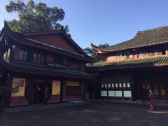 -峨眉山报国寺