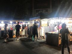 -吴山路夜市