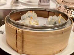 蟹肉菜苗饺-嘉麟楼